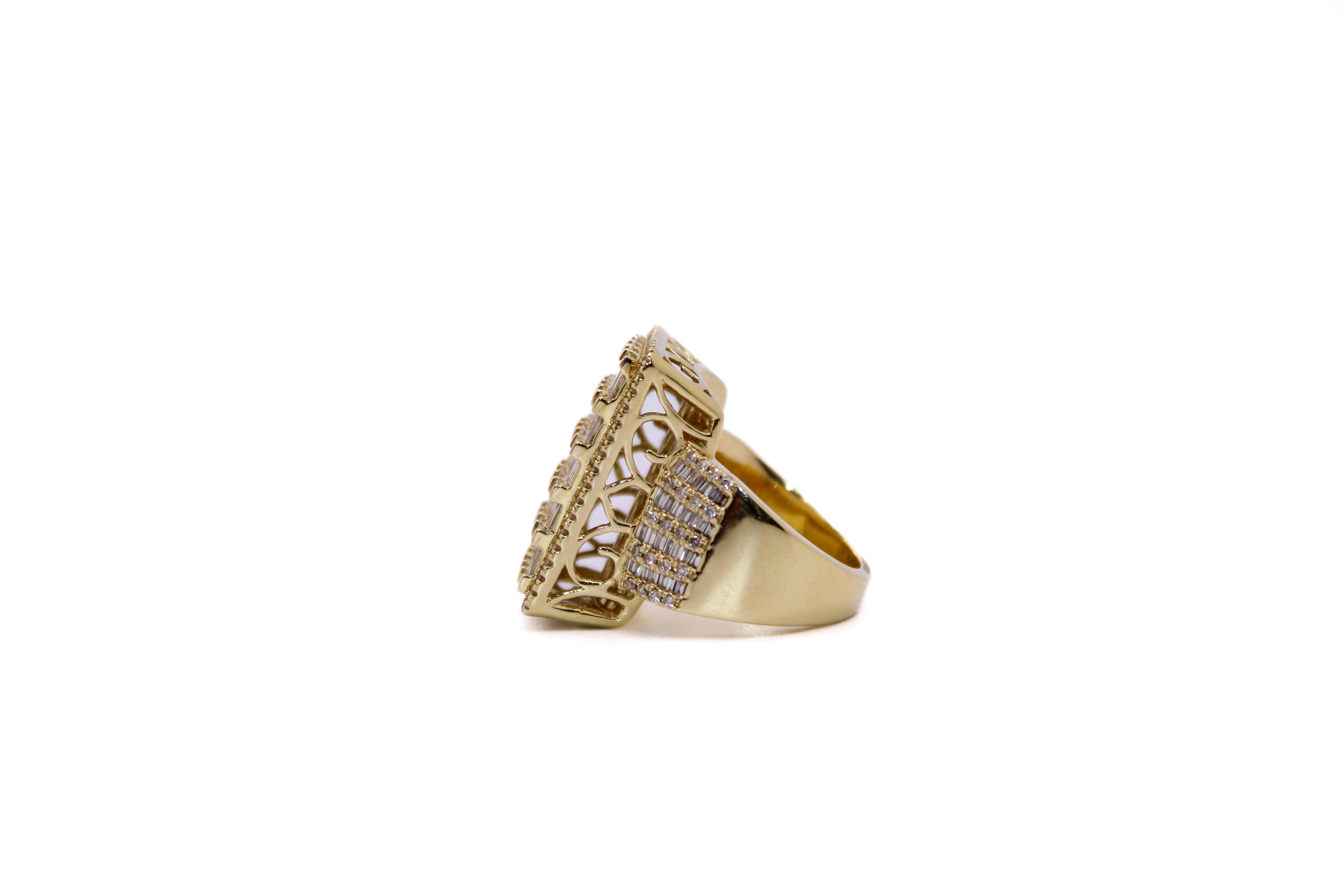 14KY 4.50CTW Square Baguette ring